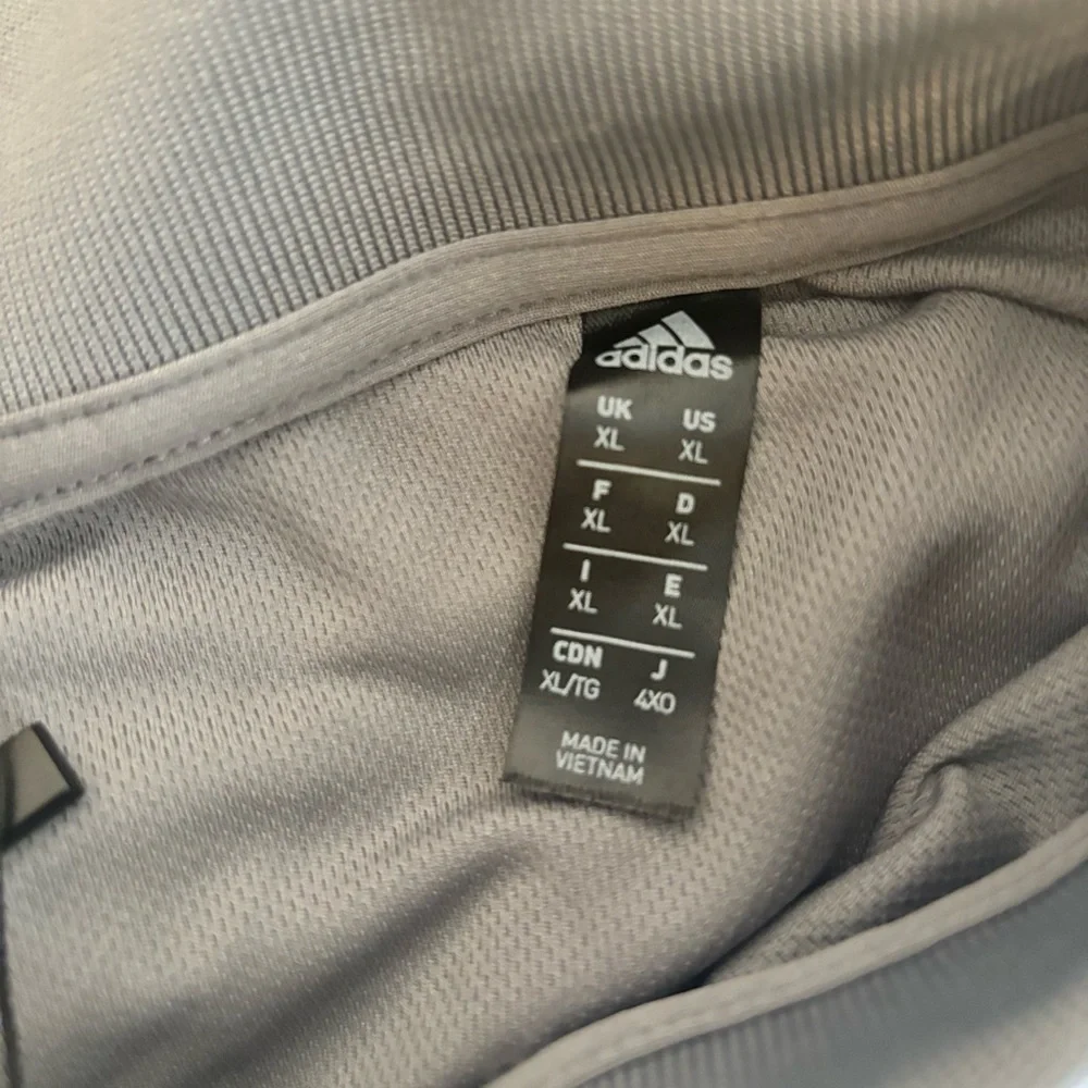 Men’s Adidas Flyers Performance Polo - Picture 5 of 7